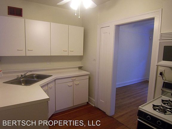 5th image of 3643 N Greenview Ave APT 3A
