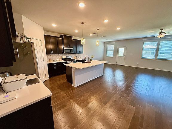 4th image of 6601 Folsom Ave