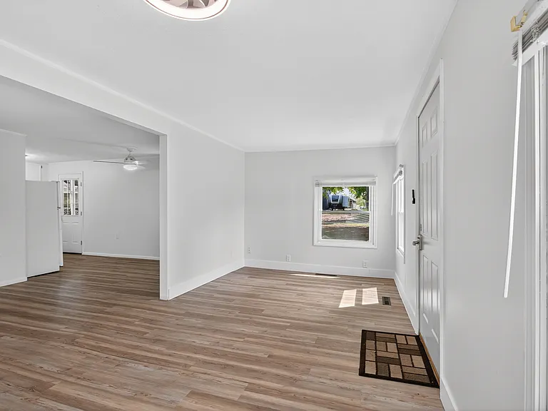 2759 Almeda Ct — Photo 24