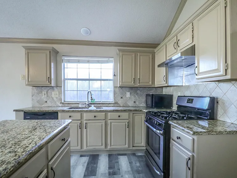2108 Riverplace Dr — Photo 8