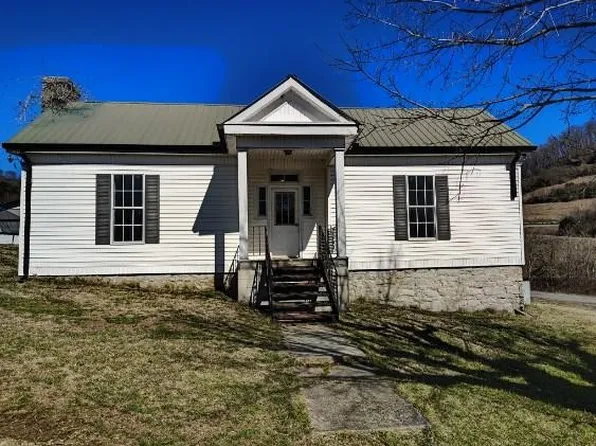 2740 Gladdice Hwy, Gainesboro, TN 38562