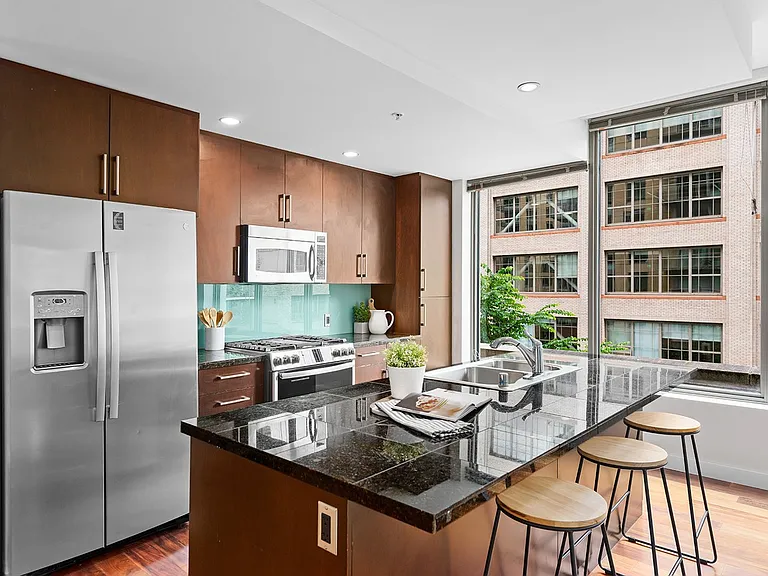 910 Lenora St #S403 — Photo 2