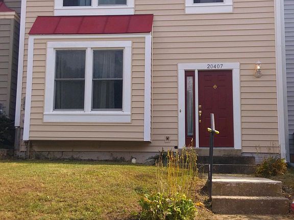 20407 Sunbright Lane, Germantown MD 20874 (front yard and front door)