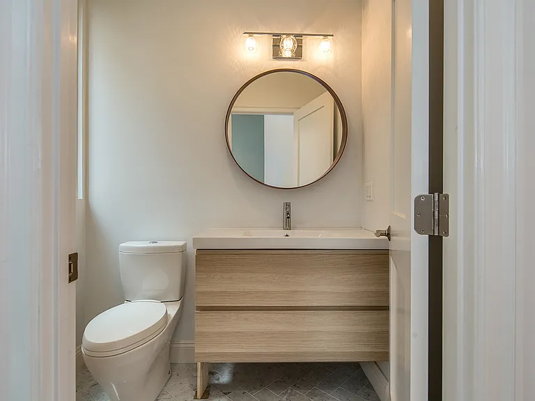 521 Court St — Photo 7