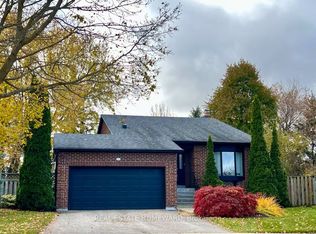 170 Harrison Dr, Newmarket, ON L3Y6B9