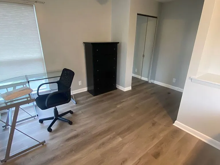 1380 Hunters Rd #J — Photo 11