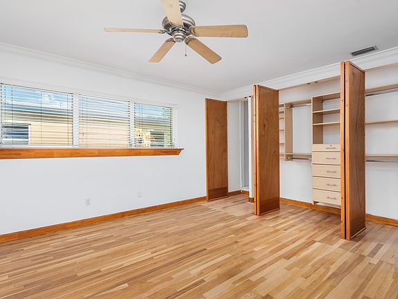 5th image of 10004 E Bay Harbor Dr APT 9
