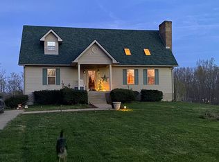 3150 Sandhill Rd, Irvine, KY 40336