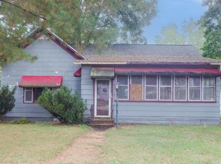 217 E Prairie Ronde St, Dowagiac, MI 49047