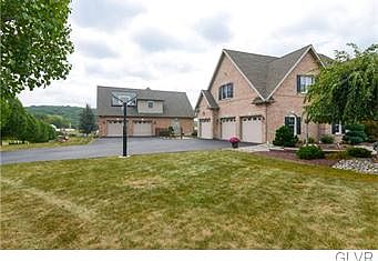 3rd image of 4379 Katlyn Dr