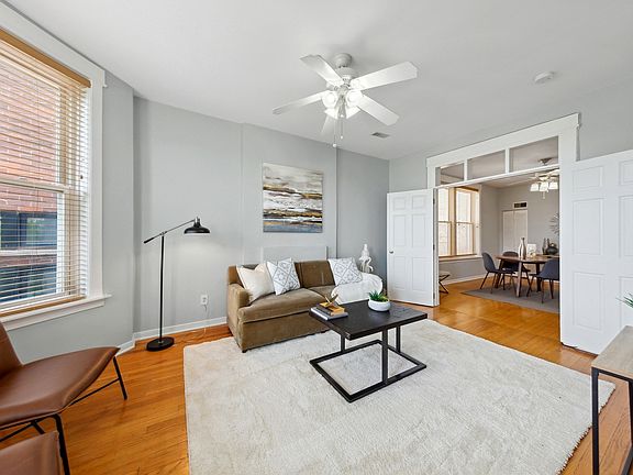 5th image of 1929 W Irving Park Rd APT 4
