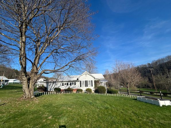223 Axtell Ave, Renick, WV 24966