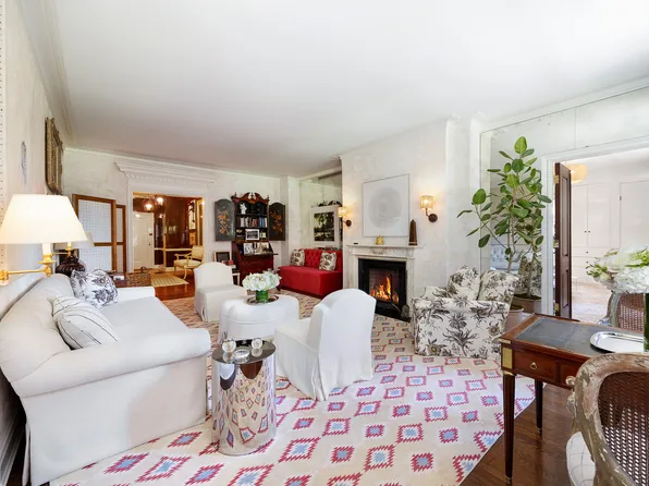 1112 Park Avenue 4B image 2 of 19