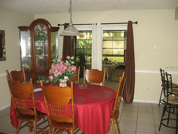 4th image of 287 Taxco Ct