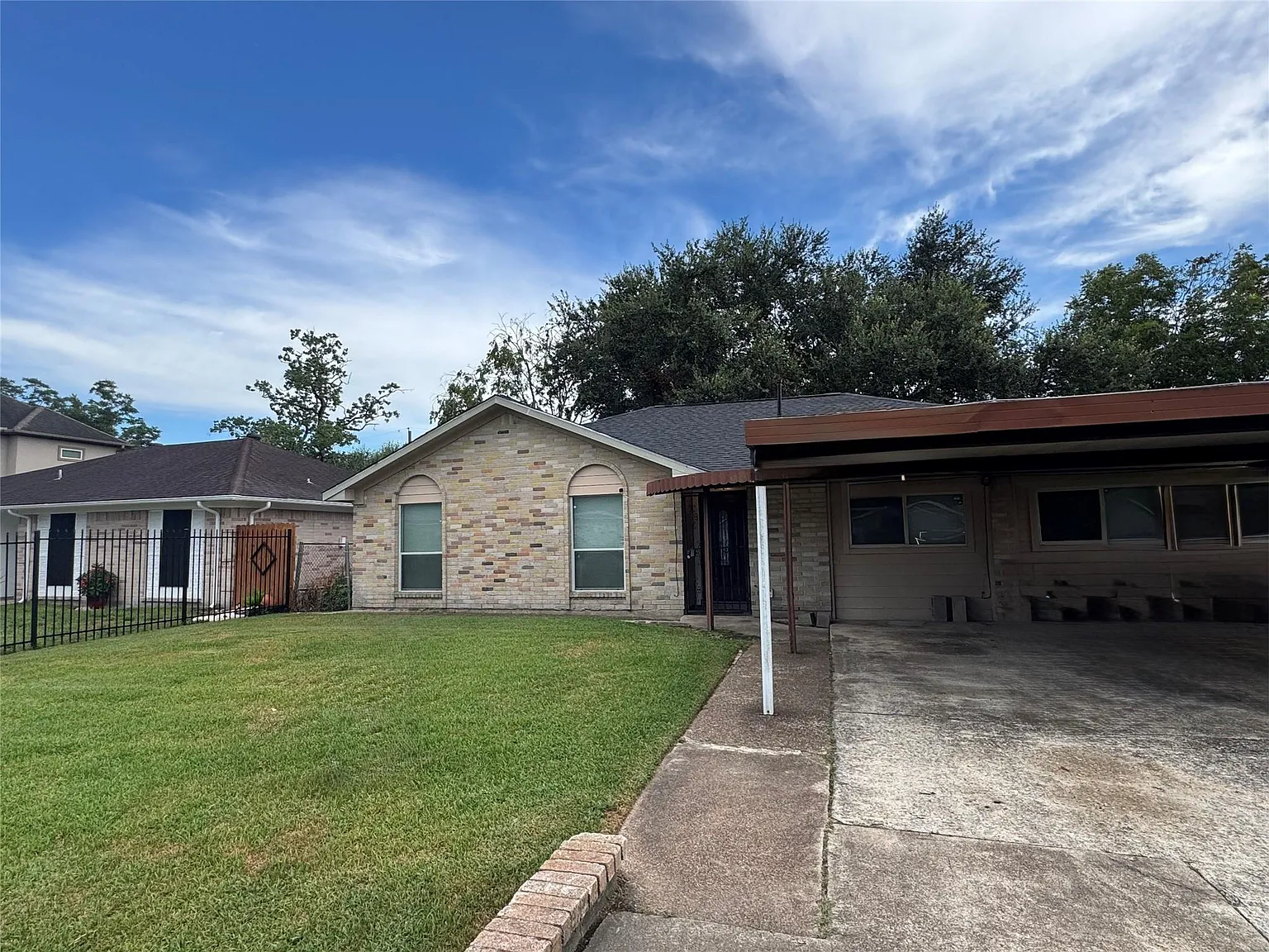 4 bed, 2.0 bath, 1738 sqft, $1,950 — Photo 4