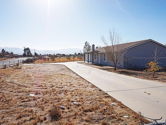 4th image of 10096 Peach Ave
