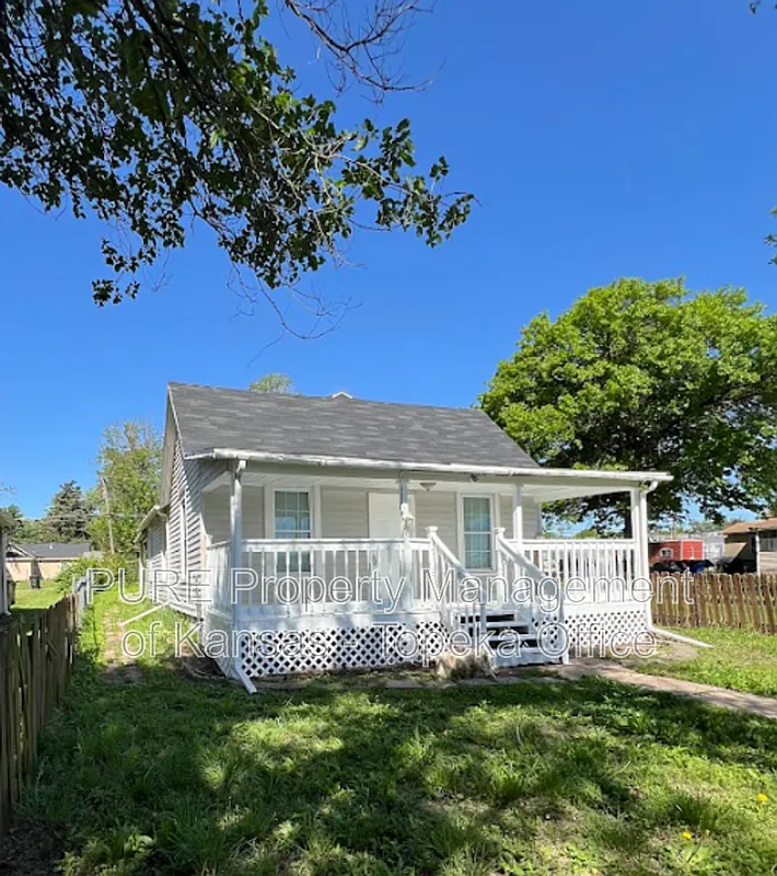 3 bed, 1.0 bath, 1174 sqft, $1,150 — Photo 2