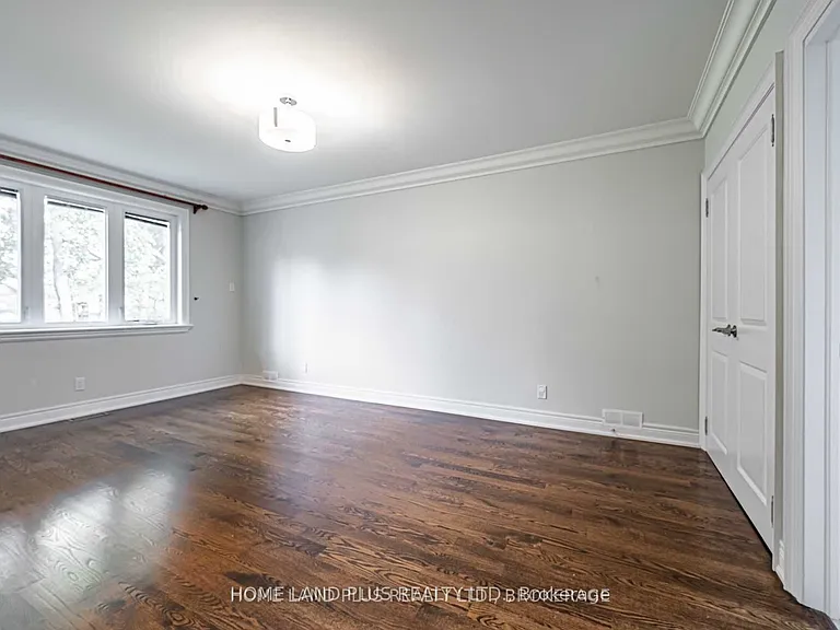66 Munro Blvd — Photo 18