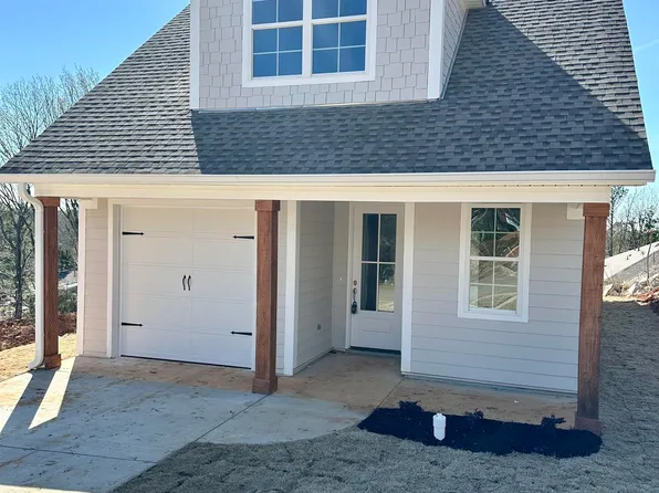 572 Farmingdale Rd, Huntsville, AL 35803