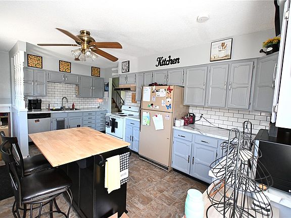 5th image of 4133 E Madison Ave