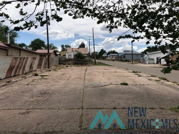 835 S Pacific St, Las Vegas, NM 87701
