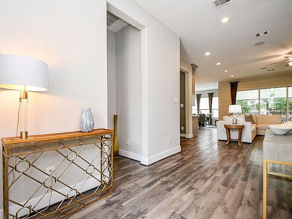 4th image of 3203 Millwork St