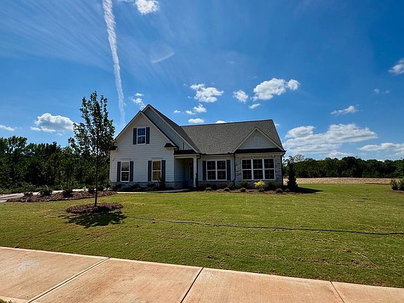 4th image of 1025 Windy Hill Rd