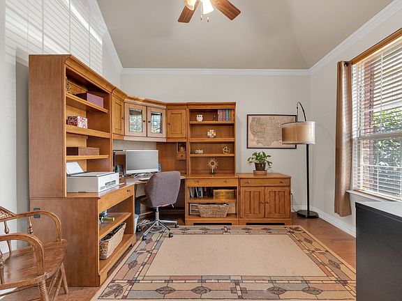 5th image of 1700 Goldenrod Ln