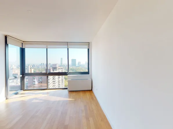 808 Columbus Avenue image 1 of 9