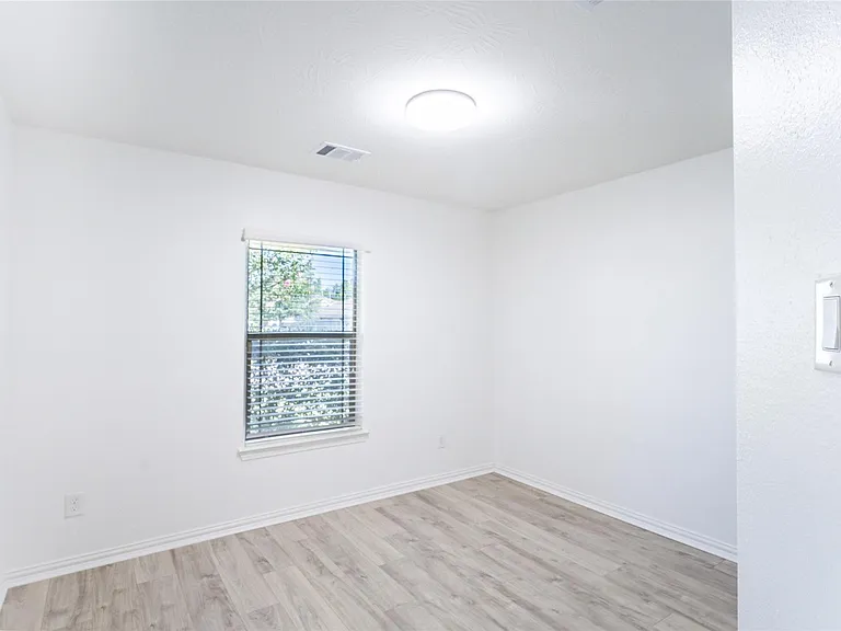 9918 Hideaway Bend Ln — Photo 13