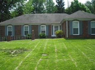 9104 Glover Ln, Louisville, KY 40242