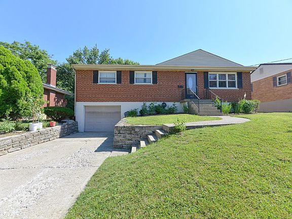 2nd image of 8902 Cherry Blossom Ln
