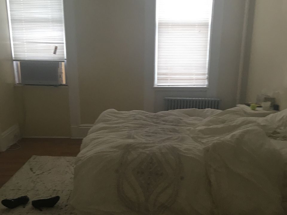 2nd image of 4501 Broadway