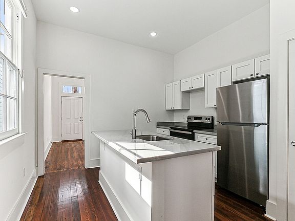 4th image of 2513 Delachaise St #2515