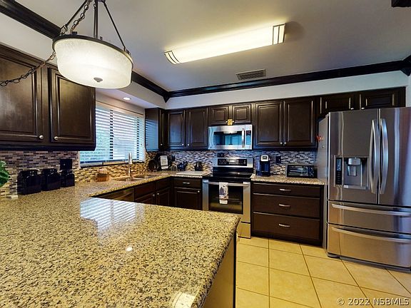 4th image of 105 Augusta Cir