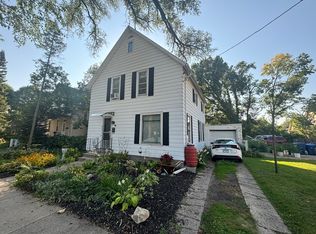 311 S 5th St, Dekalb, IL 60115