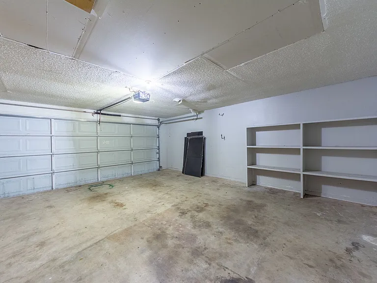 121 Lake Vis W — Photo 28