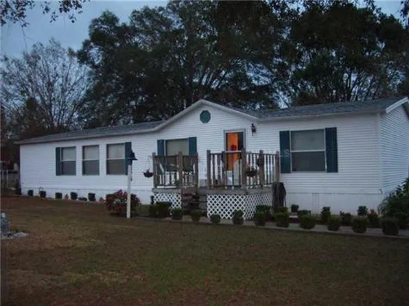 293 S Magnolia Ave, Center Hill, FL 33514