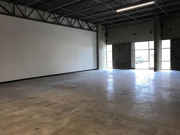 4th image of 1380 River Bend Dr #121