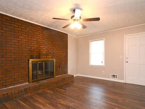 2nd image of 6874 Lakeshore Dr