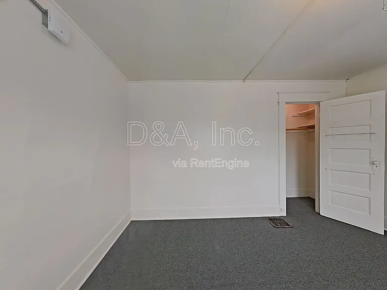 242 NW 15th St #2 — Photo 3