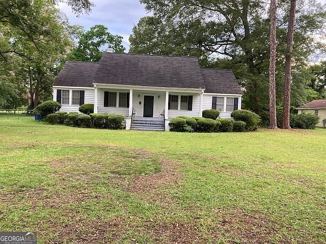 1st image of 304 Rosewood Dr