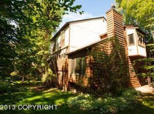 6736 Lunar Dr, Anchorage, AK 99504