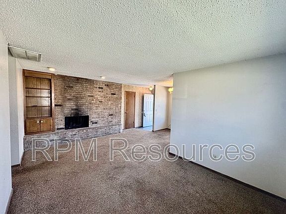 4th image of 1627 Kavel Dr