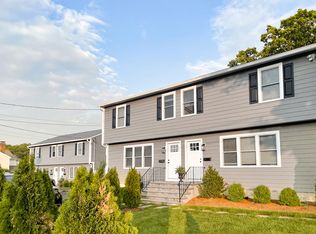 55 Vitti St, New Canaan, CT 06840