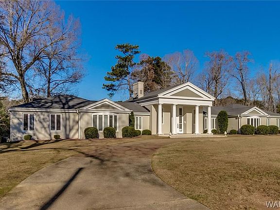 3rd image of 2904 Woodland Hills Dr