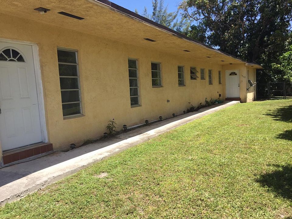 1st image of 1520 NE 118th St