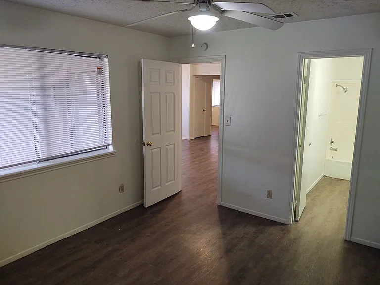 1105 Dartmouth St — Photo 12