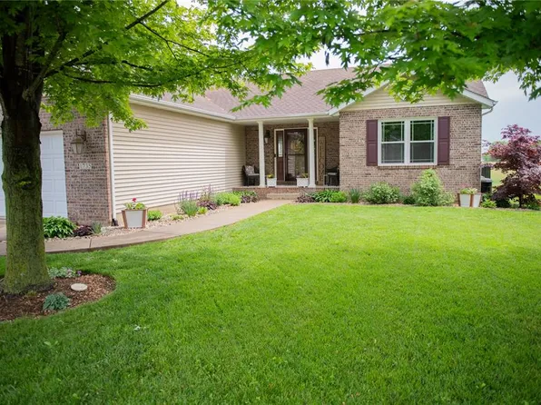 1735 Fountainbleu Dr, Worden, IL 62097