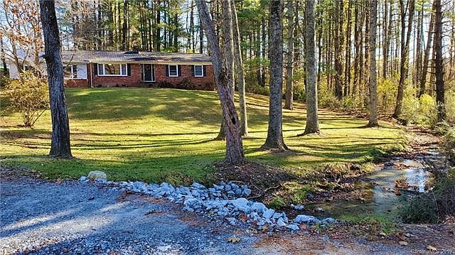 1st image of 416 N Lakeside Dr